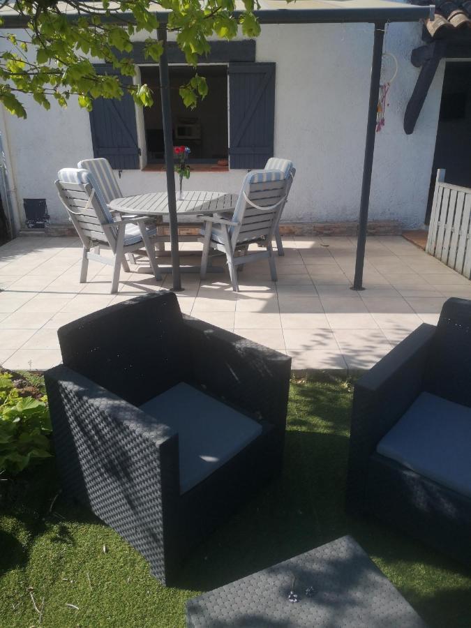 Le Mas Du Bijou Bleu Puget-sur-Argens Exterior photo